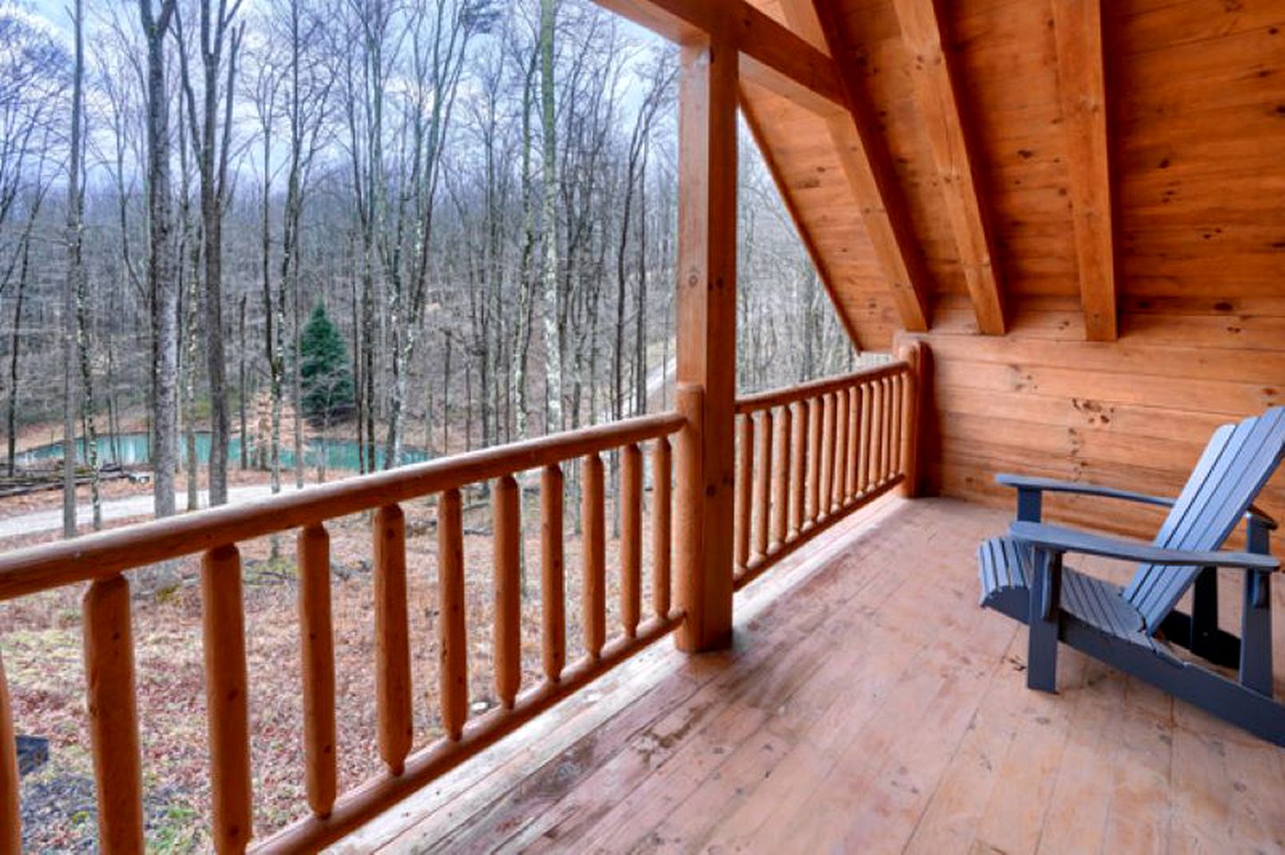 Large Cabin Rental with Games Room and Hot Tub in Logan, Ohio