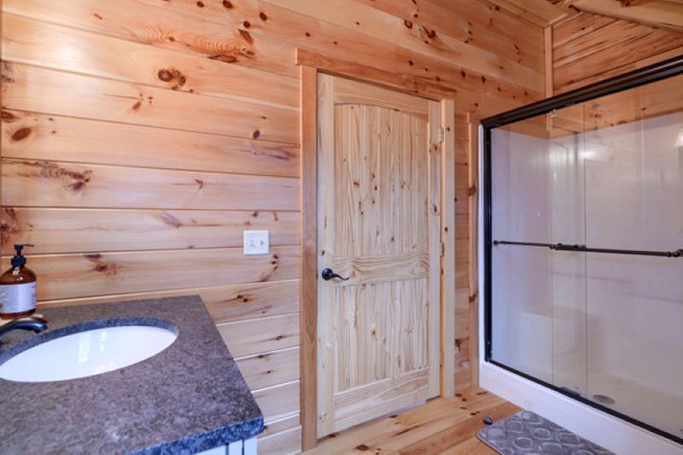 Cabins (United States of America, Logan, Ohio)