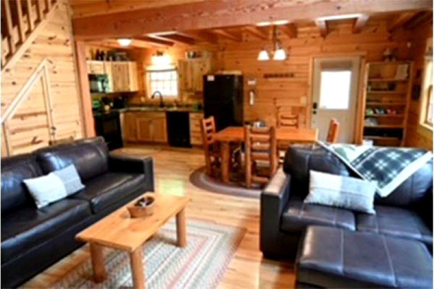 Beautiful Cabin Retreat near Hocking Hills, For Peaceful Getaways in Ohio