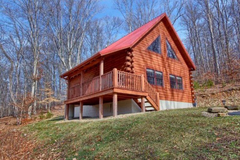 Beautiful Cabin Retreat near Hocking Hills, For Peaceful Getaways in Ohio