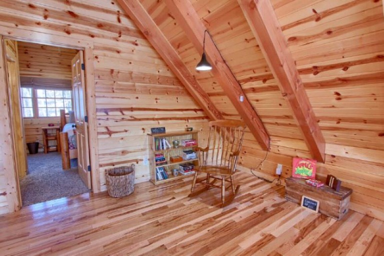 Cabins (United States of America, Logan, Ohio)