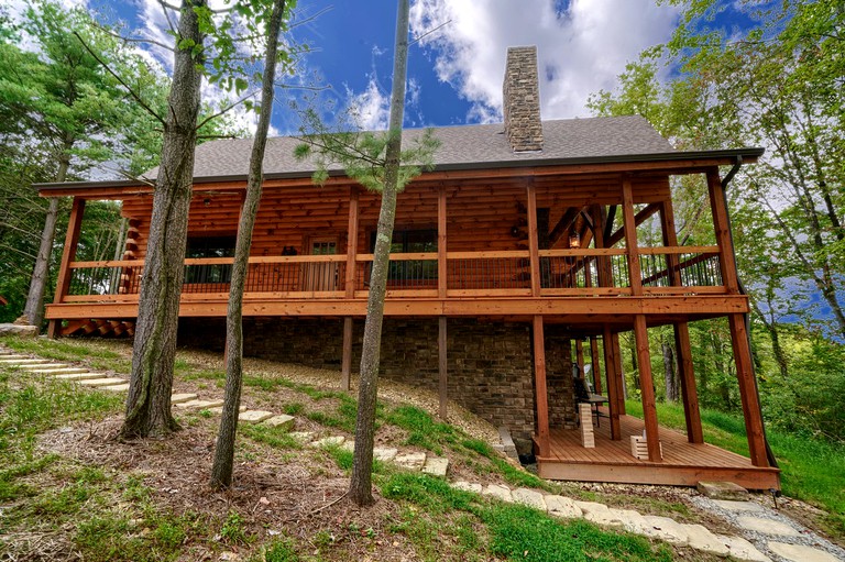 Cabins (United States of America, Logan, Ohio)
