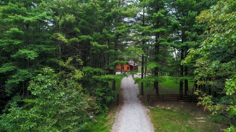 Cabins (United States of America, Logan, Ohio)