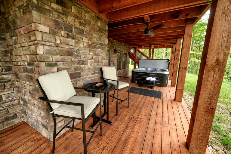 Cabins (United States of America, Logan, Ohio)