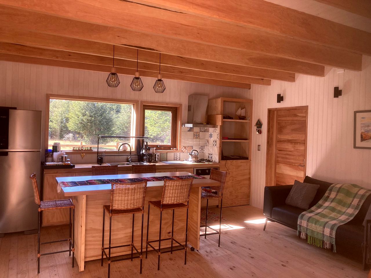 Eco-Friendly Rural Cottage with Outdoor Hot-Tub, Deck and Views in Chile