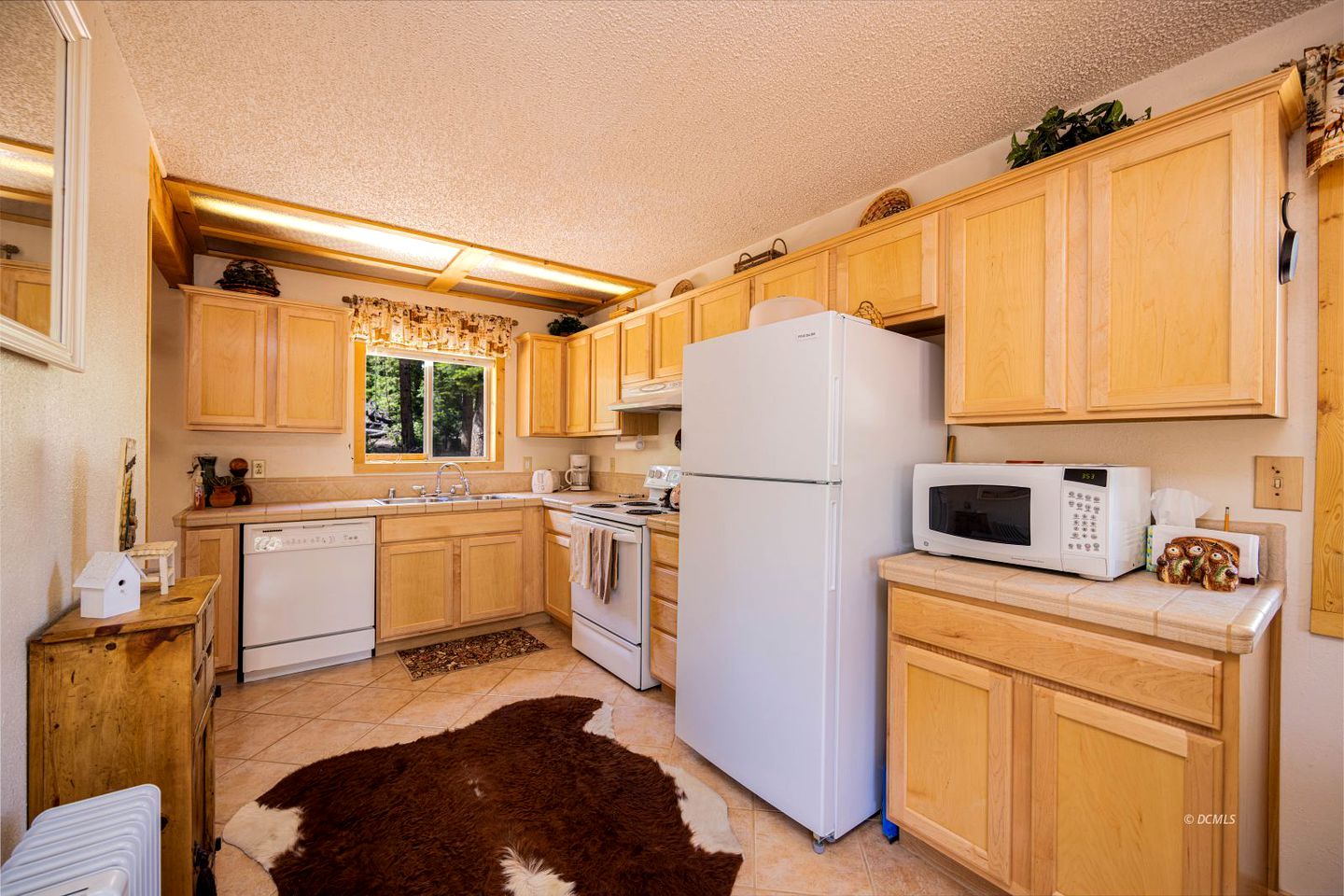 The Ultimate Family Getaway at this Glamping Cabin in Duck Creek Village, Utah