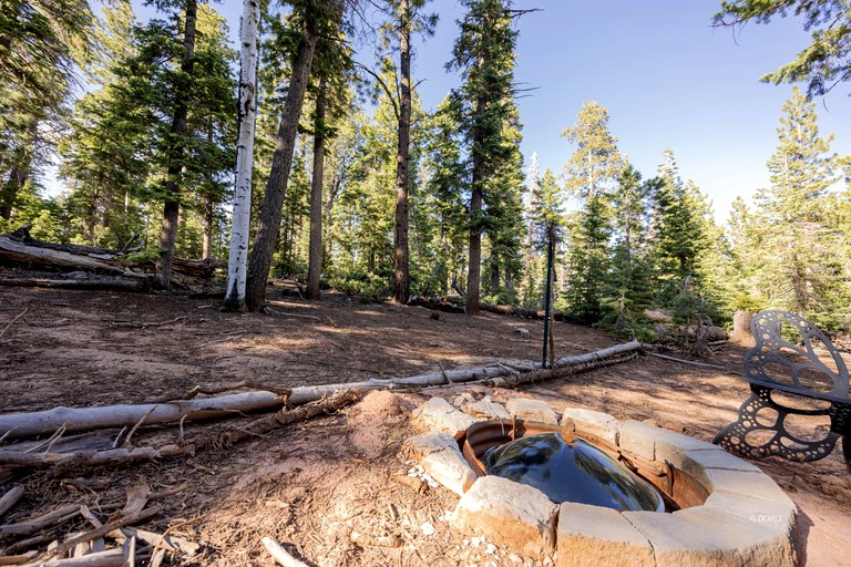 Cabins (United States of America, Duck Creek Village, Utah)