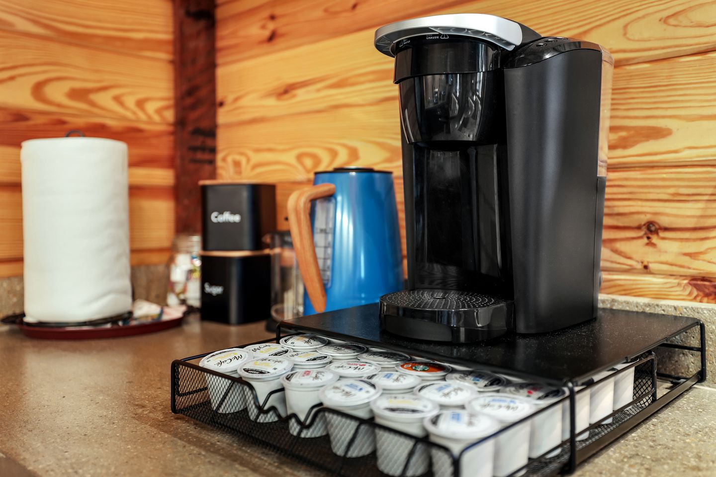 Family-Friendly Cabin with Hot Tub in the Ozark Mountains and nearby Beaver Lake, Eureka Springs