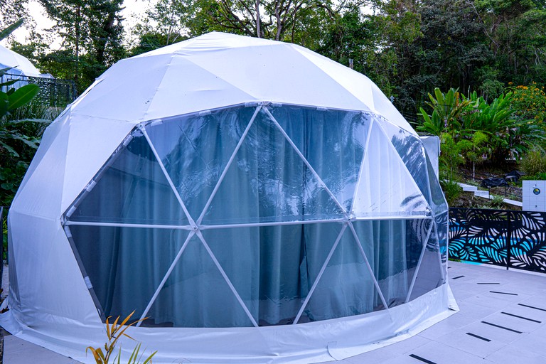 Domes (Costa Rica, Punta Cocles, Limón)