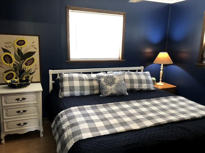 Cabins (United States of America, Calvert, Alabama)