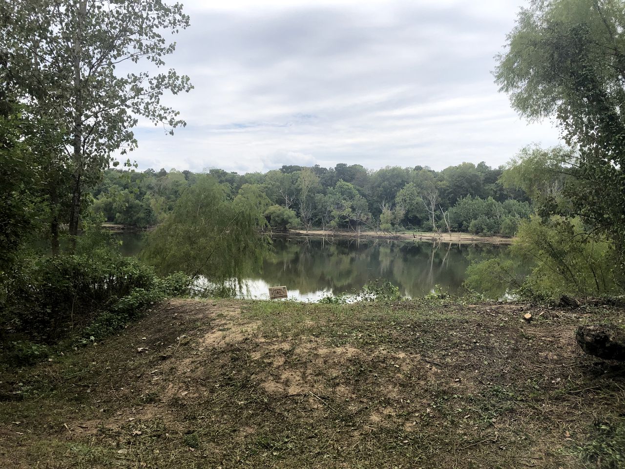 Fascinating Off-Grid River House for an Authentic Escape into Nature on the Alabama River