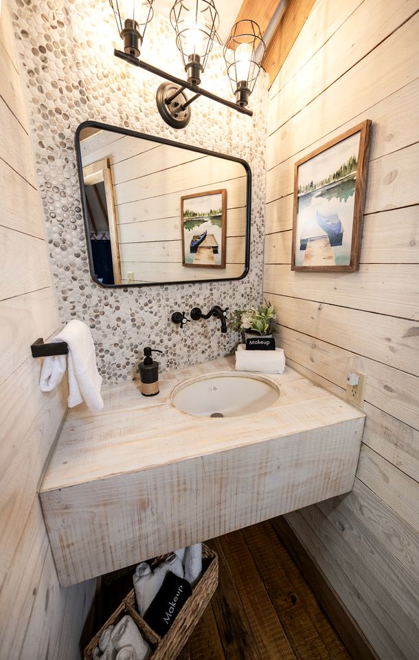 Luxury Glamping Yurt with Hot-Tub on the Medina River Bandera, Texas