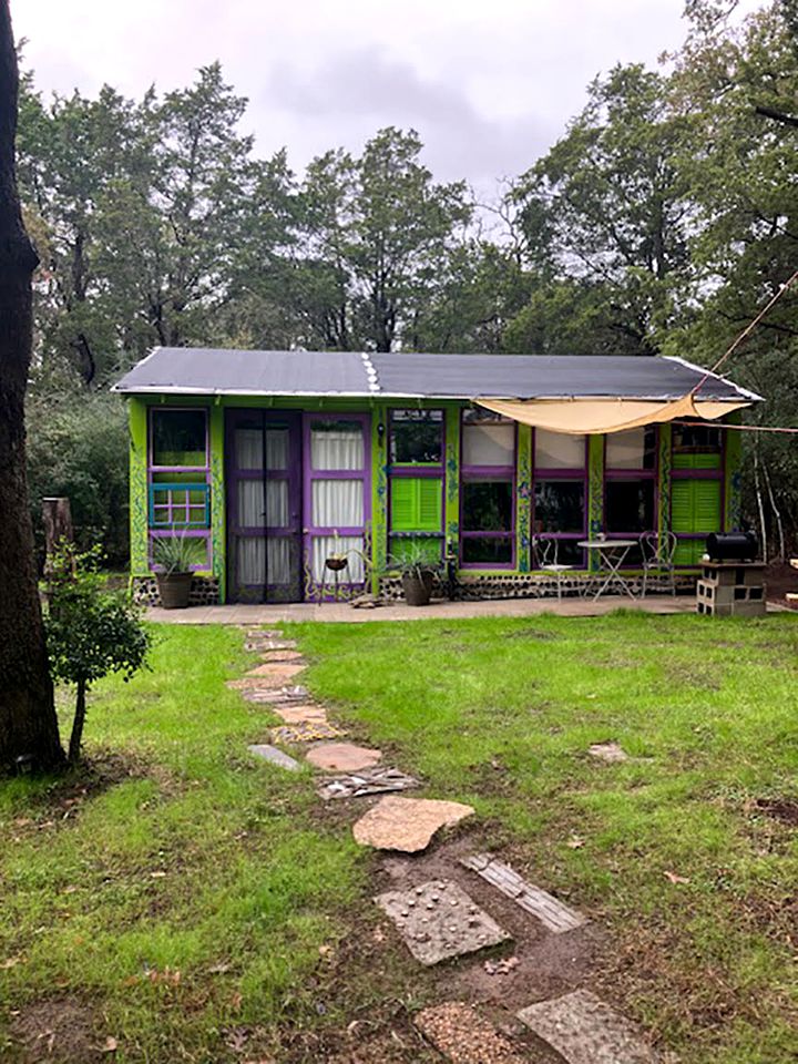 The Purple Green House, Vacation Rentals, Bastrop , United States of