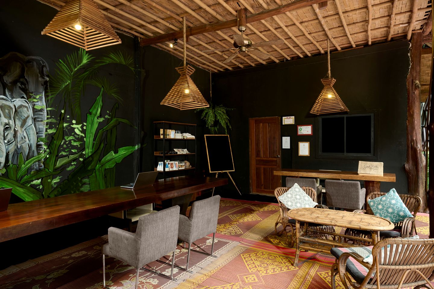 Sweet Luminous Suite with Outdoor Living Space in Laos Suite