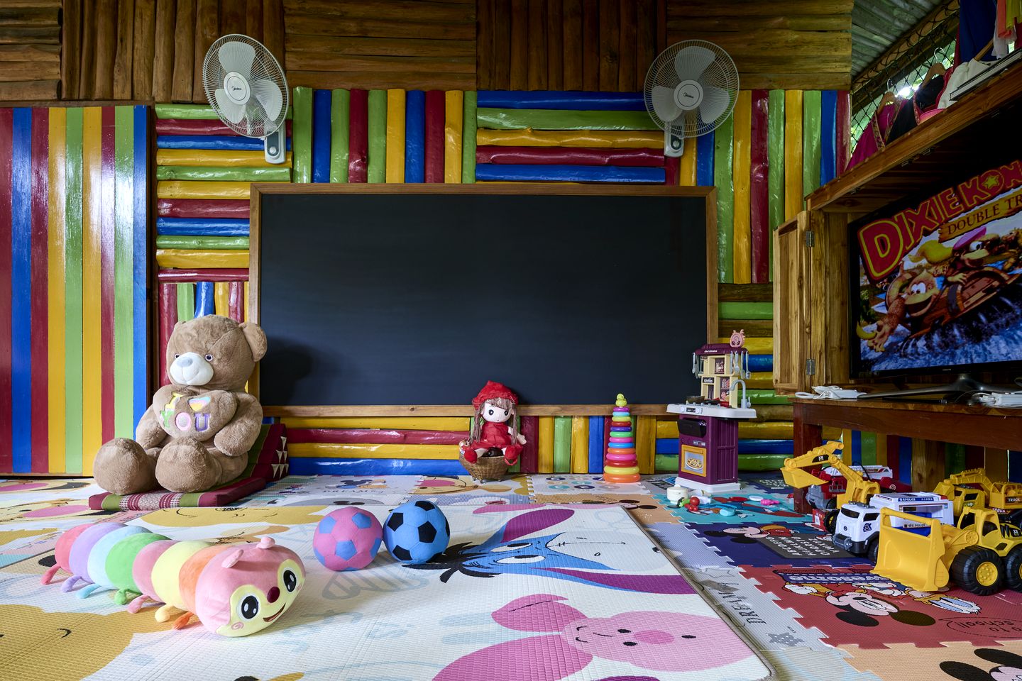 Sweet Luminous Suite with Outdoor Living Space in Laos Suite