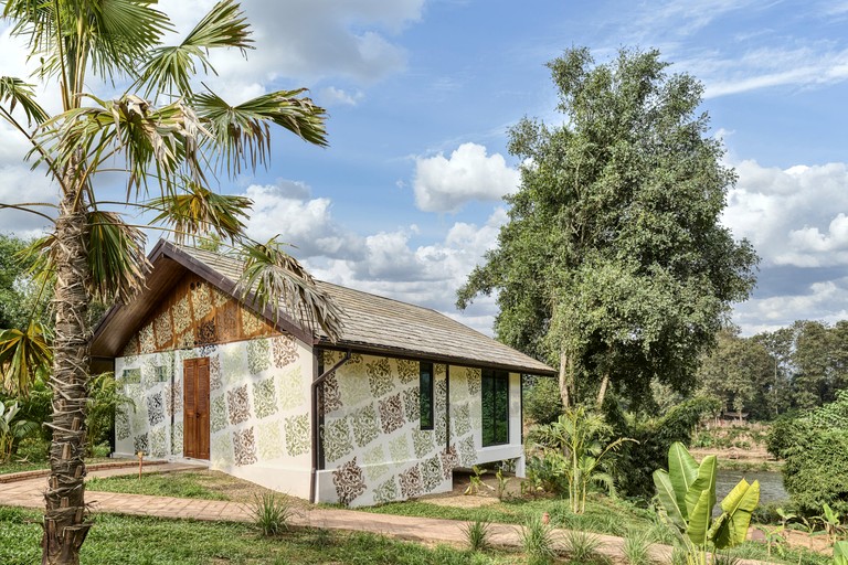 Sweet Luminous Suite with Outdoor Living Space in Laos Suite