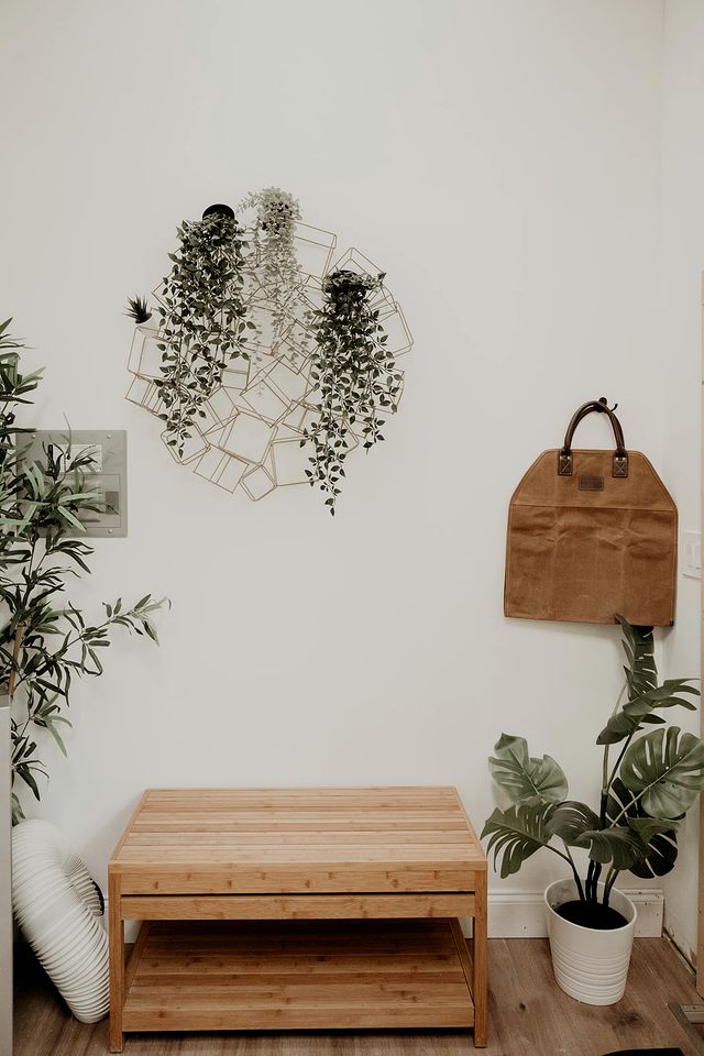 Charming Tiny House Rental on a Farm in Frederickburg, Texas - Perfect for a Romantic Glamping Retreat