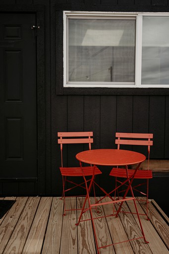 Containers (United States of America, Fredericksburg, Texas)