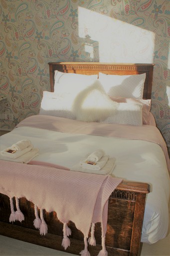 Cabins (New Zealand, Pauatahanui, North Island)