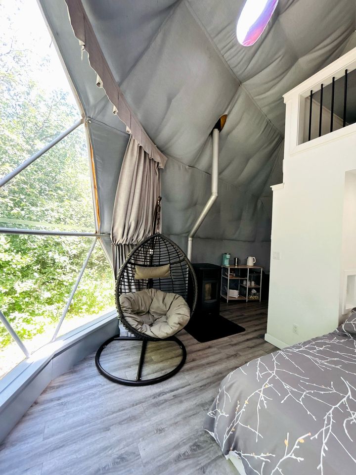 Romantic Dome for a Weekend Getaway or Serene Escape For Two with Hot Tub in Cocagne, Canada