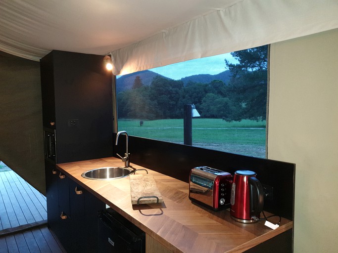 Safari Tents (Australia, --, Queensland)