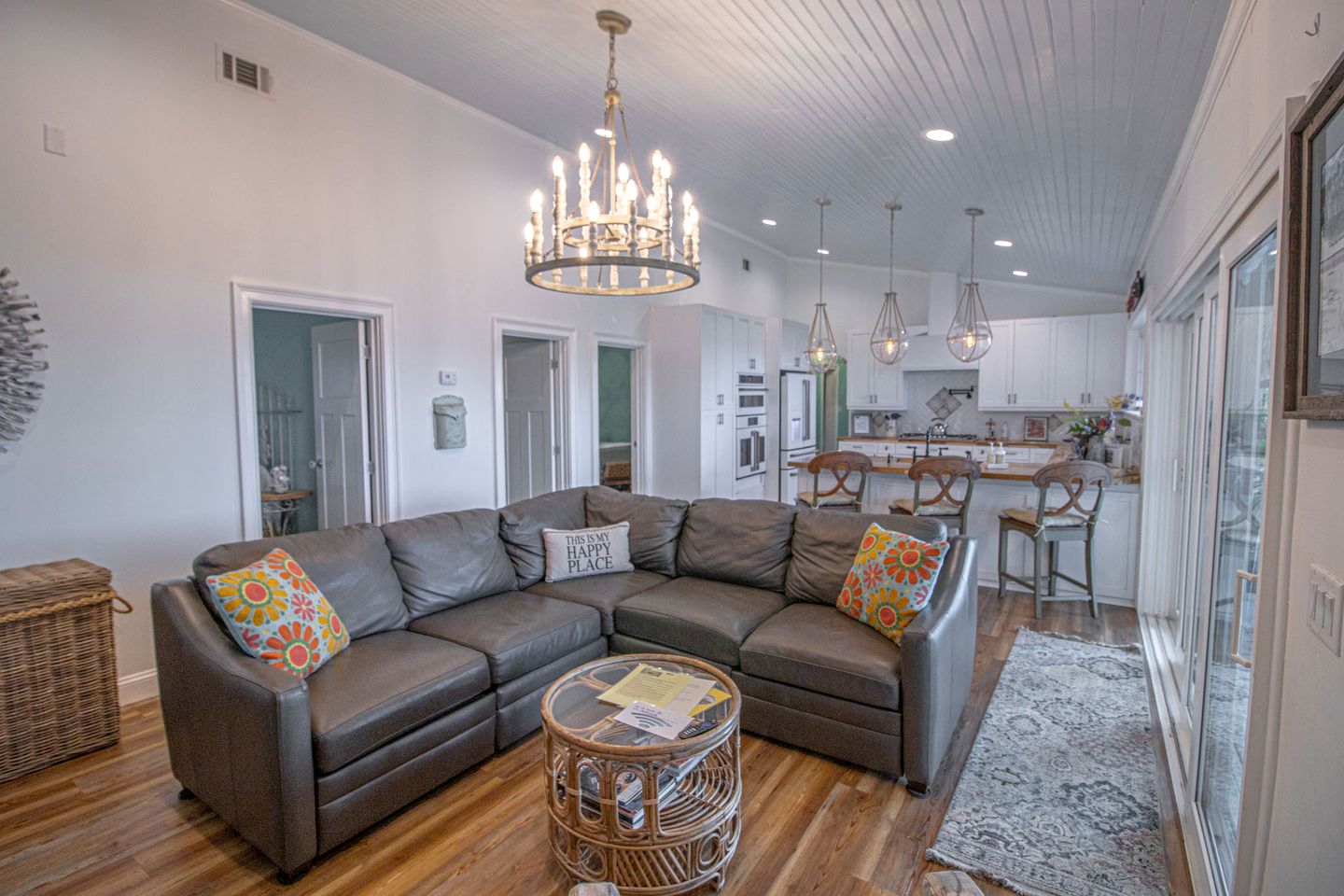 Charming Cottage Rental near Midway, Perfect for Luxury Glamping Getaways on Coronel's Island, Georgia