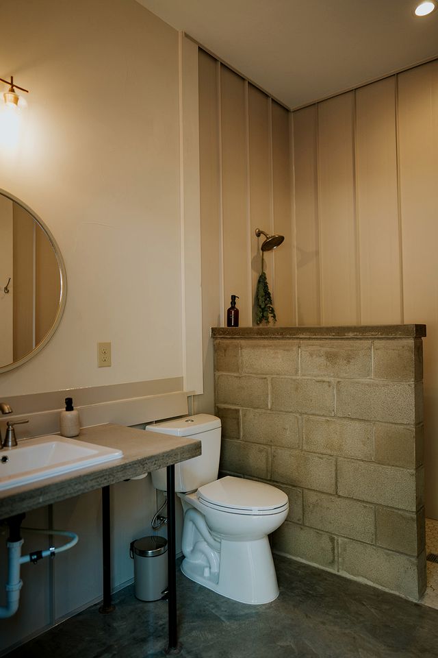 Charming A-Frame Cabin with a Sauna in Center Point, Texas - The Ideal Glamping Destination for a Couple