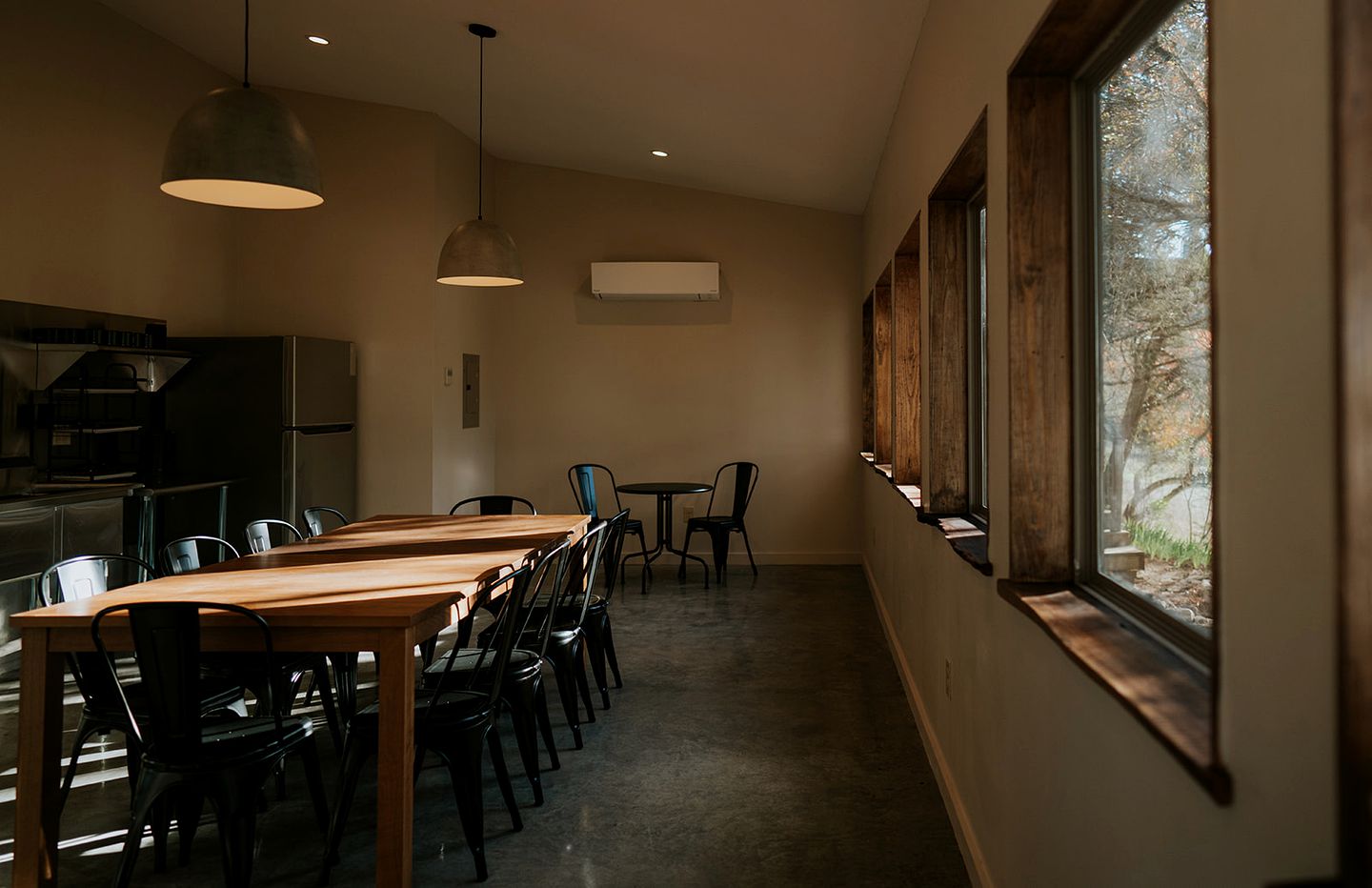 Charming A-Frame Cabin with a Sauna in Center Point, Texas - The Ideal Glamping Destination for a Couple