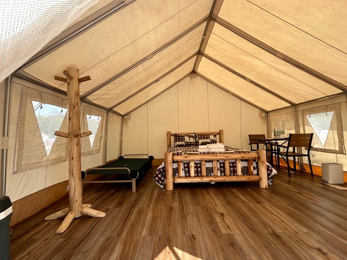 Safari Tents (United States of America, Seward, Alaska)