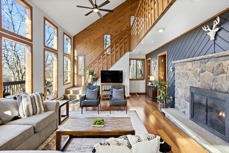 Le Petit Chalet, Cabins, Lake Harmony, United States of America