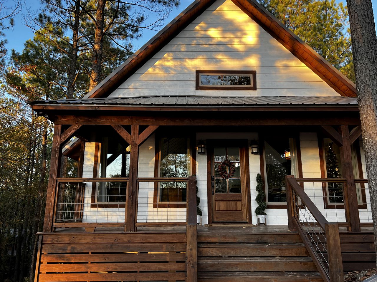 Charming Pet-Friendly Cabin Rental in Hochatown, Oklahoma - Incredible Destination for a Glamping Getaway near Broken Bow Lake