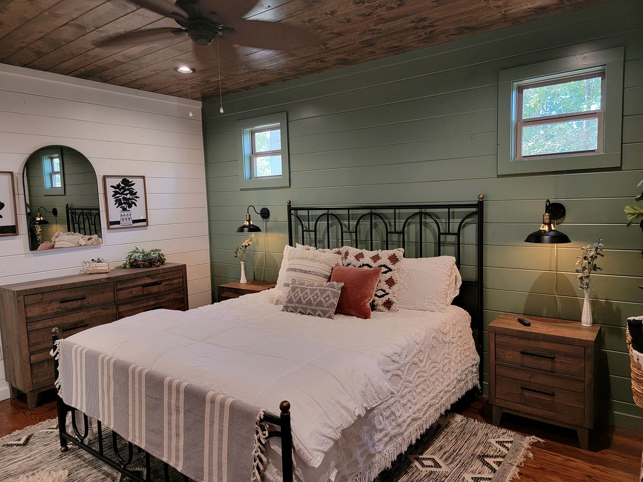 Charming Pet-Friendly Cabin Rental in Hochatown, Oklahoma - Incredible Destination for a Glamping Getaway near Broken Bow Lake
