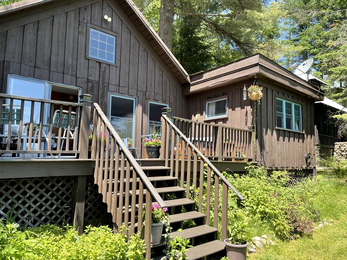 West Bay Hideaway, Cabins, Eagle Bay, United States of America