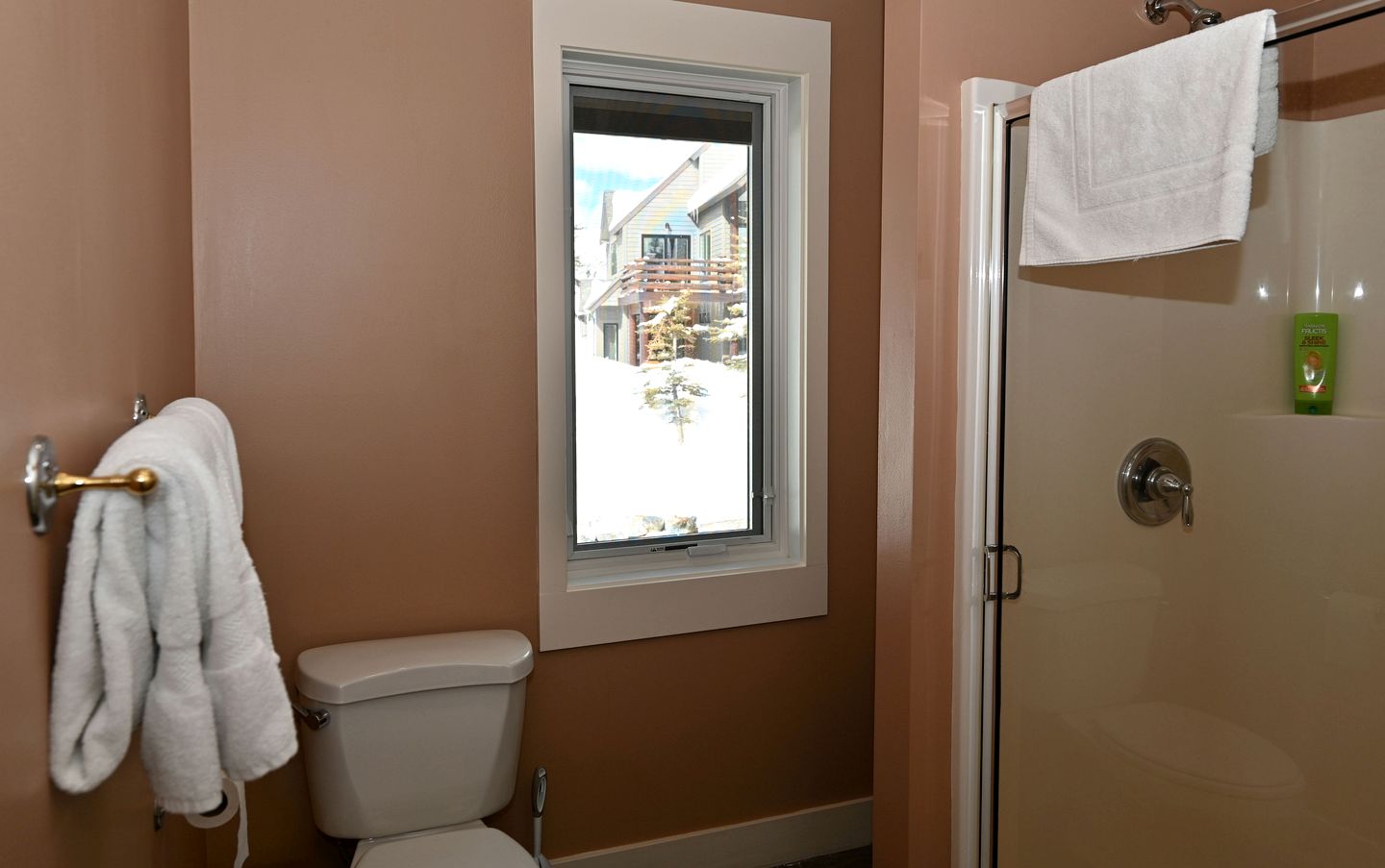 Ski-In/Ski-Out Luxury Cabin Rental with Incredible Views in Big Sky