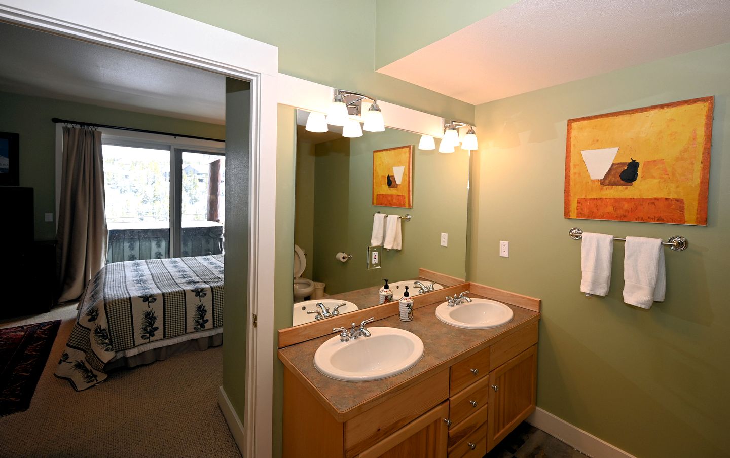 Ski-In/Ski-Out Luxury Cabin Rental with Incredible Views in Big Sky