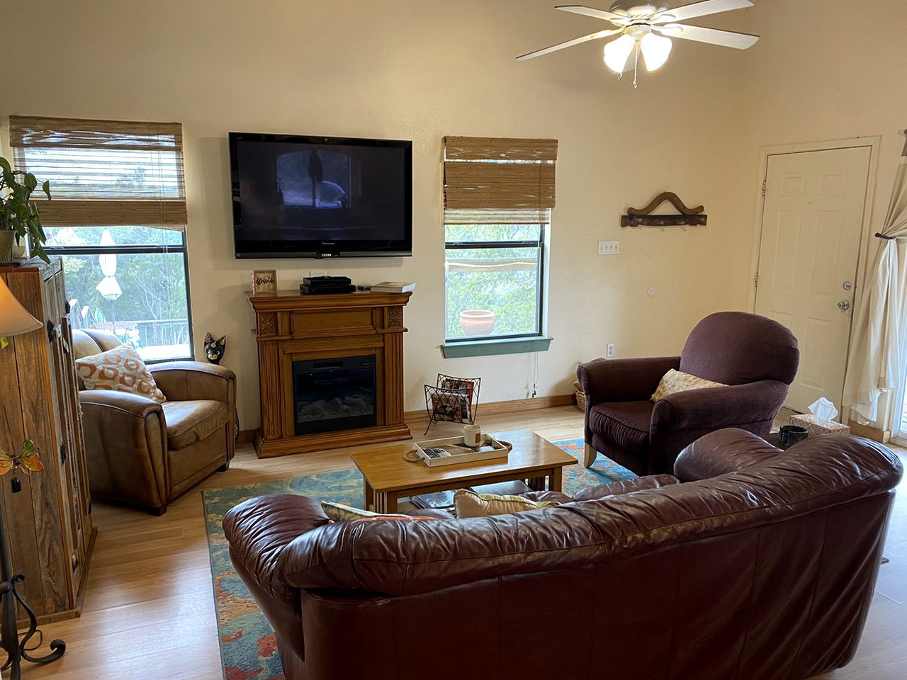 Hilltop Valley View Cabin, Wimberley, Texas