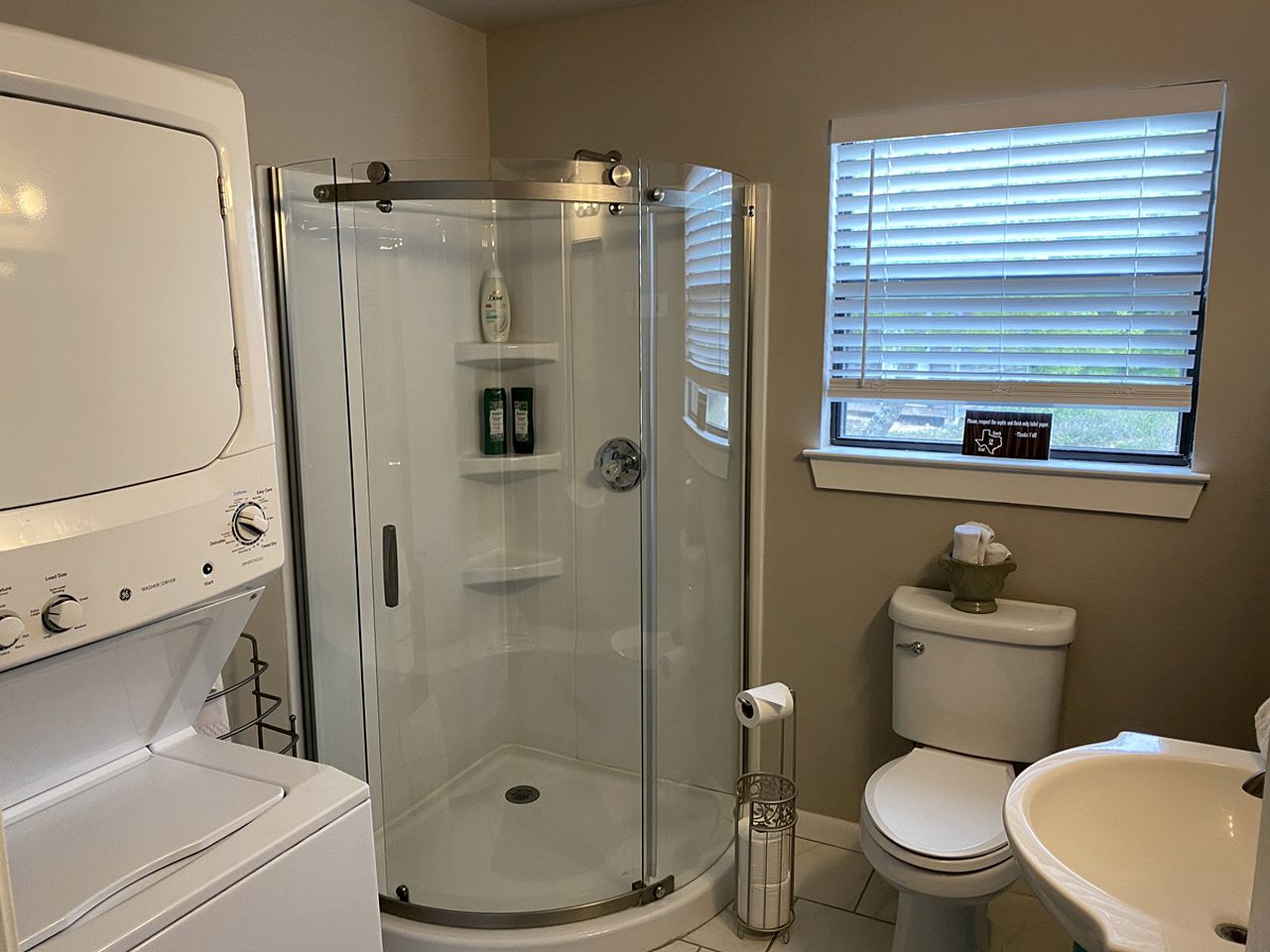 Hilltop Valley View Cabin, Wimberley, Texas