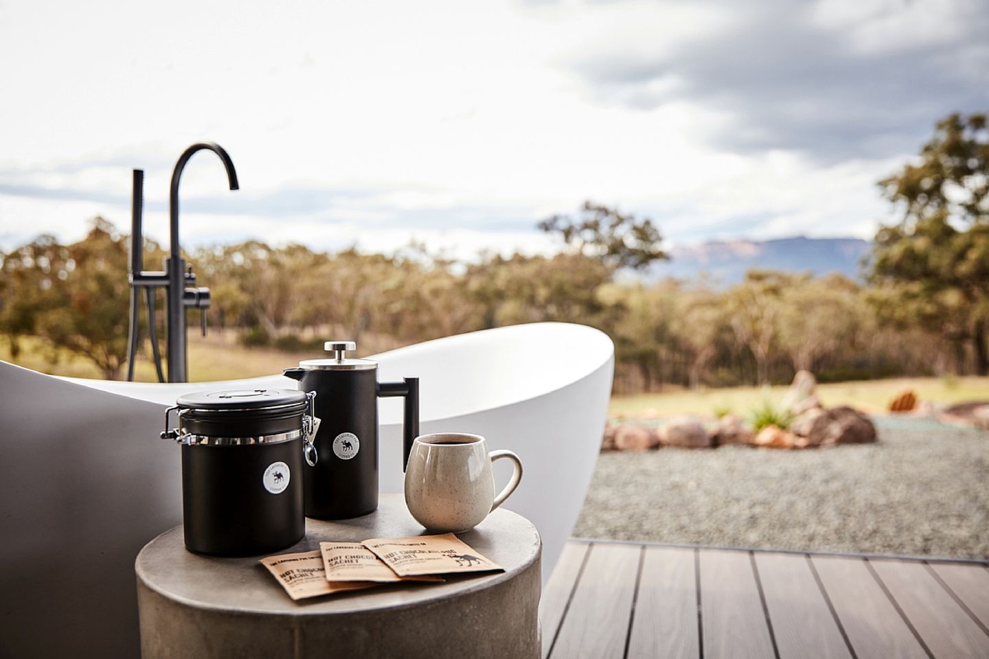 Marvelous Nature Escape: Stunning Safari Tent for Two in Capertee, Australia