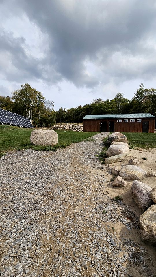 Eco-Friendly Off-Grid Cabins Nestled in the Forests of Northern Ontario, Perfect for a Rejuvenating Weekend in Nature