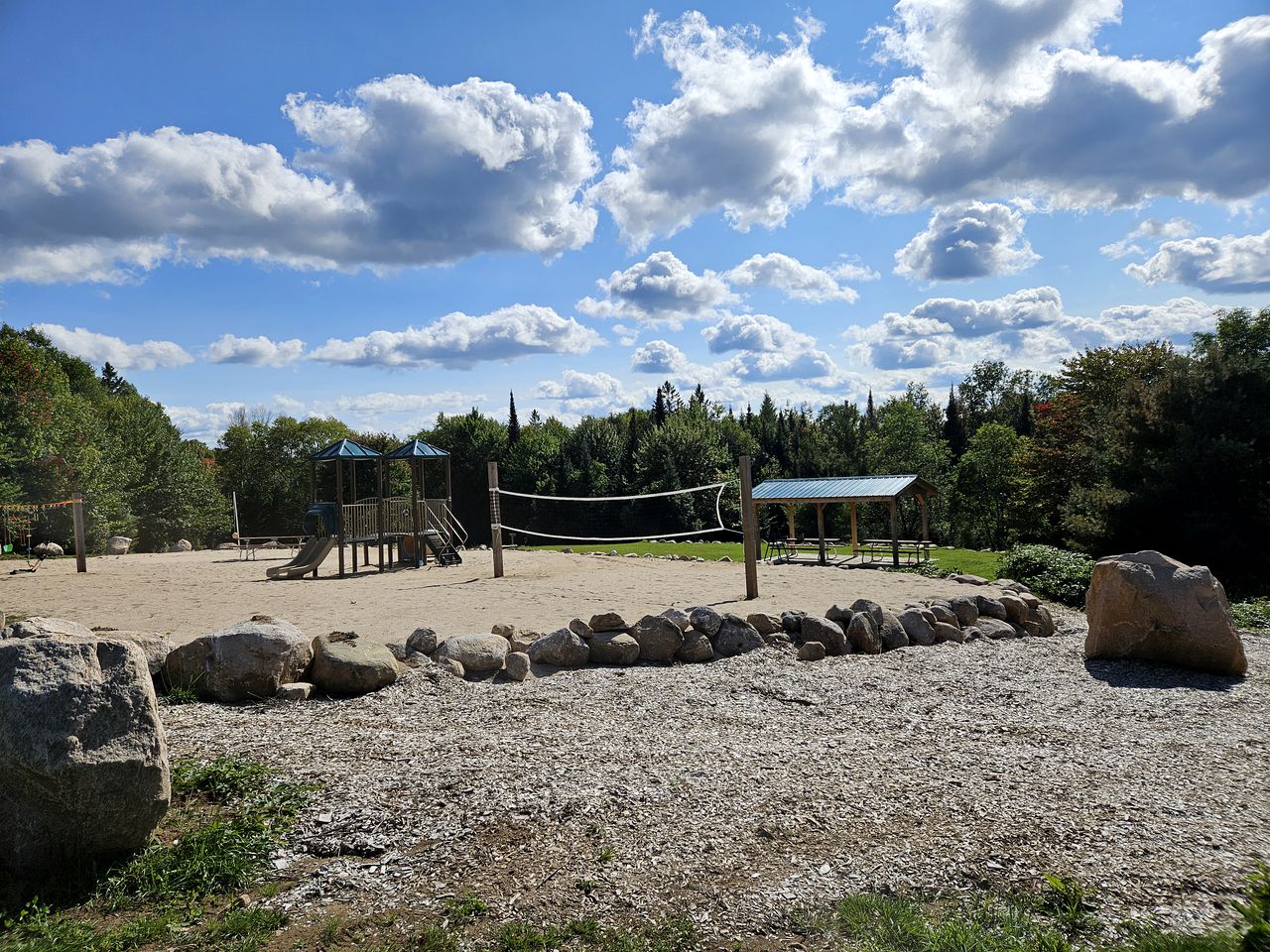 Eco-Friendly Off-Grid Cabins Nestled in the Forests of Northern Ontario, Perfect for a Rejuvenating Weekend in Nature