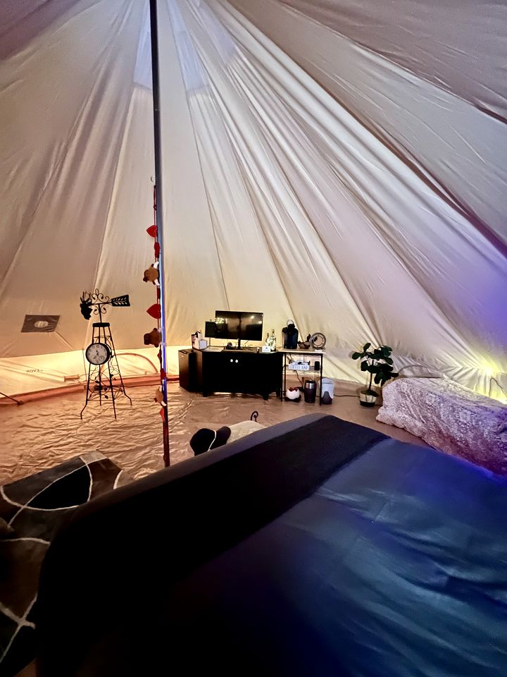 Rustic Bell Tent on a Texan Farm, Nestled in the Sam Houston National Forest, Perfect for a Weekend Getaway