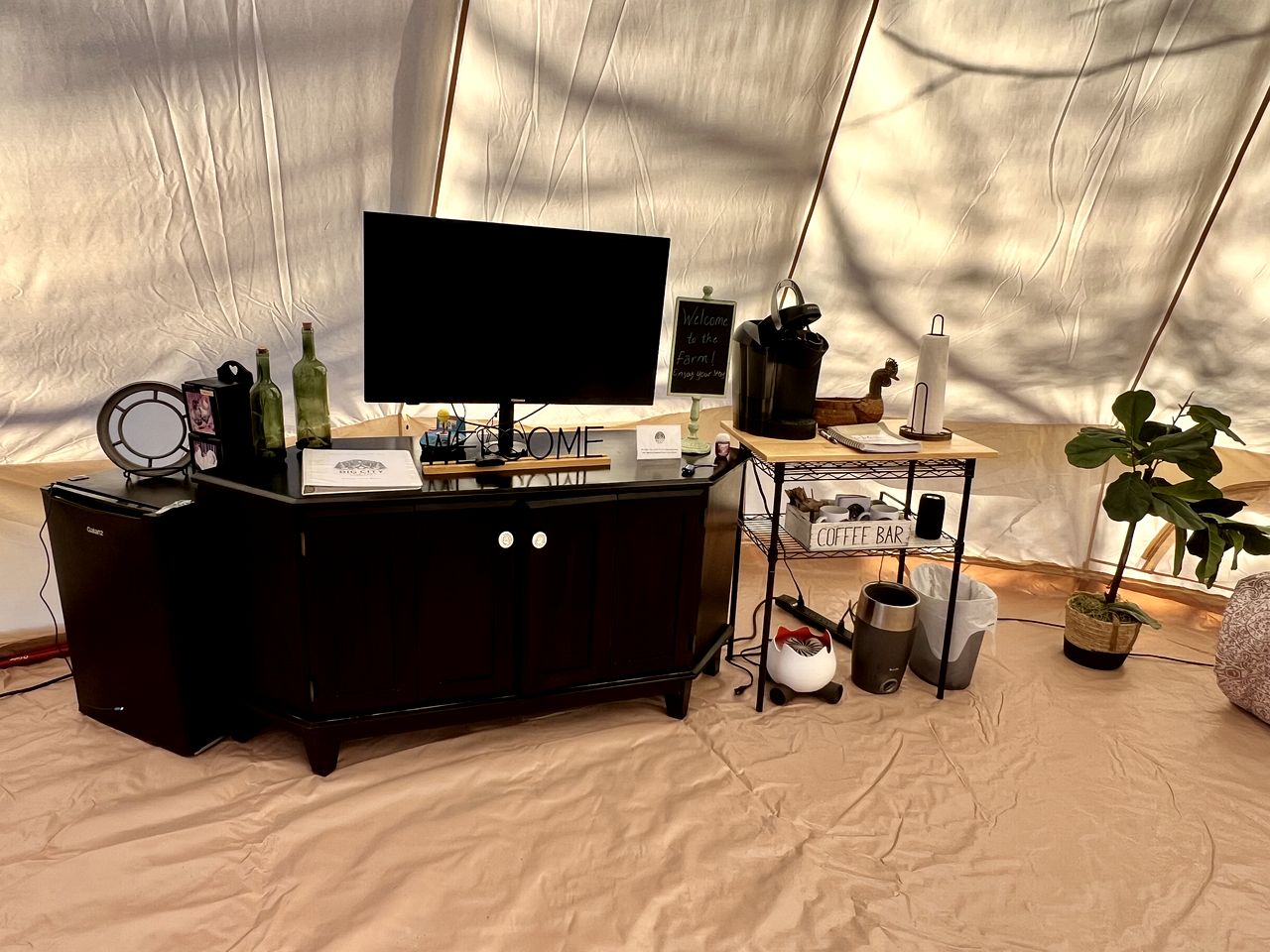 Rustic Bell Tent on a Texan Farm, Nestled in the Sam Houston National Forest, Perfect for a Weekend Getaway