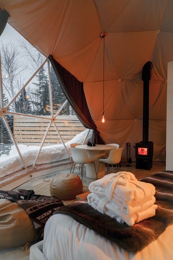 Domes (Canada, Baie Saint Paul, Quebec)
