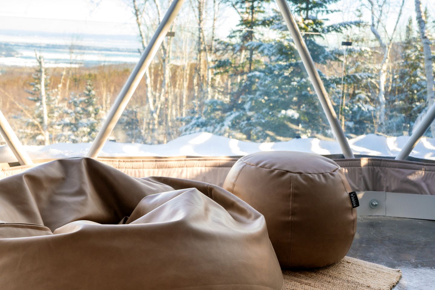 Gorgeous Modern Dome with Breathtaking Views and a Wood-Burning Fireplace for an Unforgettable Escape near Baie-Saint-Paul, Quebec
