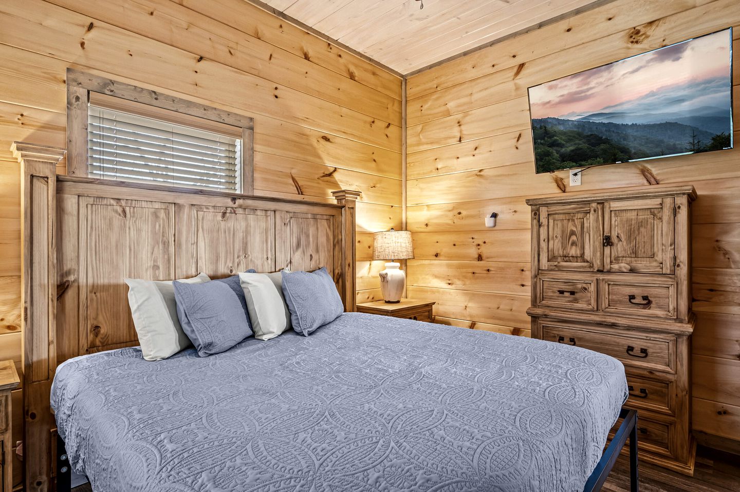Great Smoky Mountain Retreat in this Luxury Cabin Rental for 10 with a Pool in Tennessee