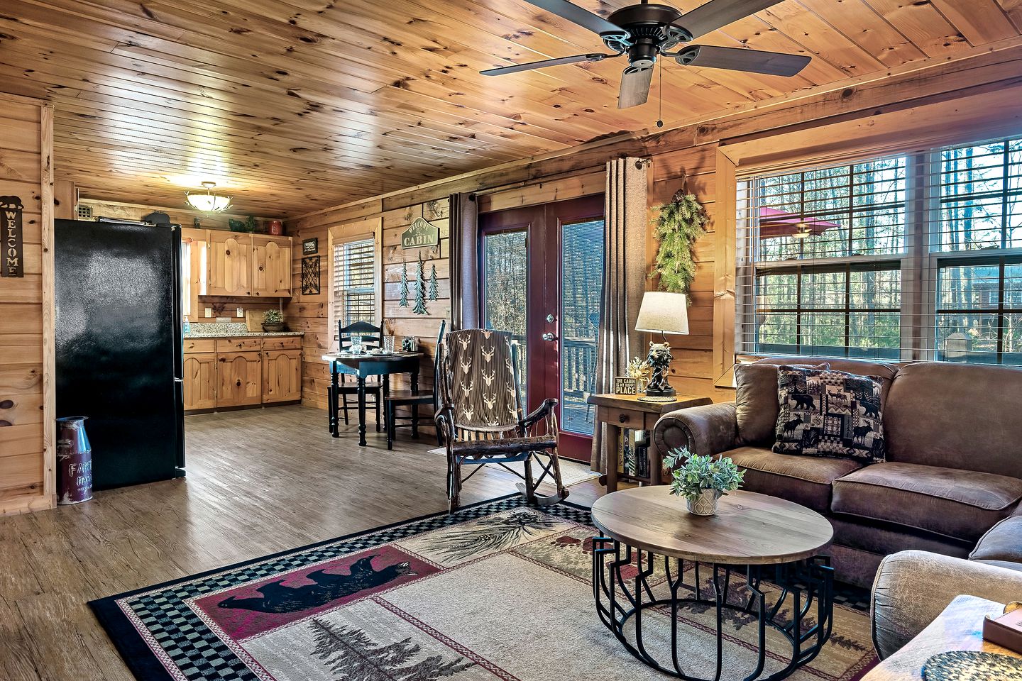 Red Bird Cabin Close to Blue Ridge Mountains