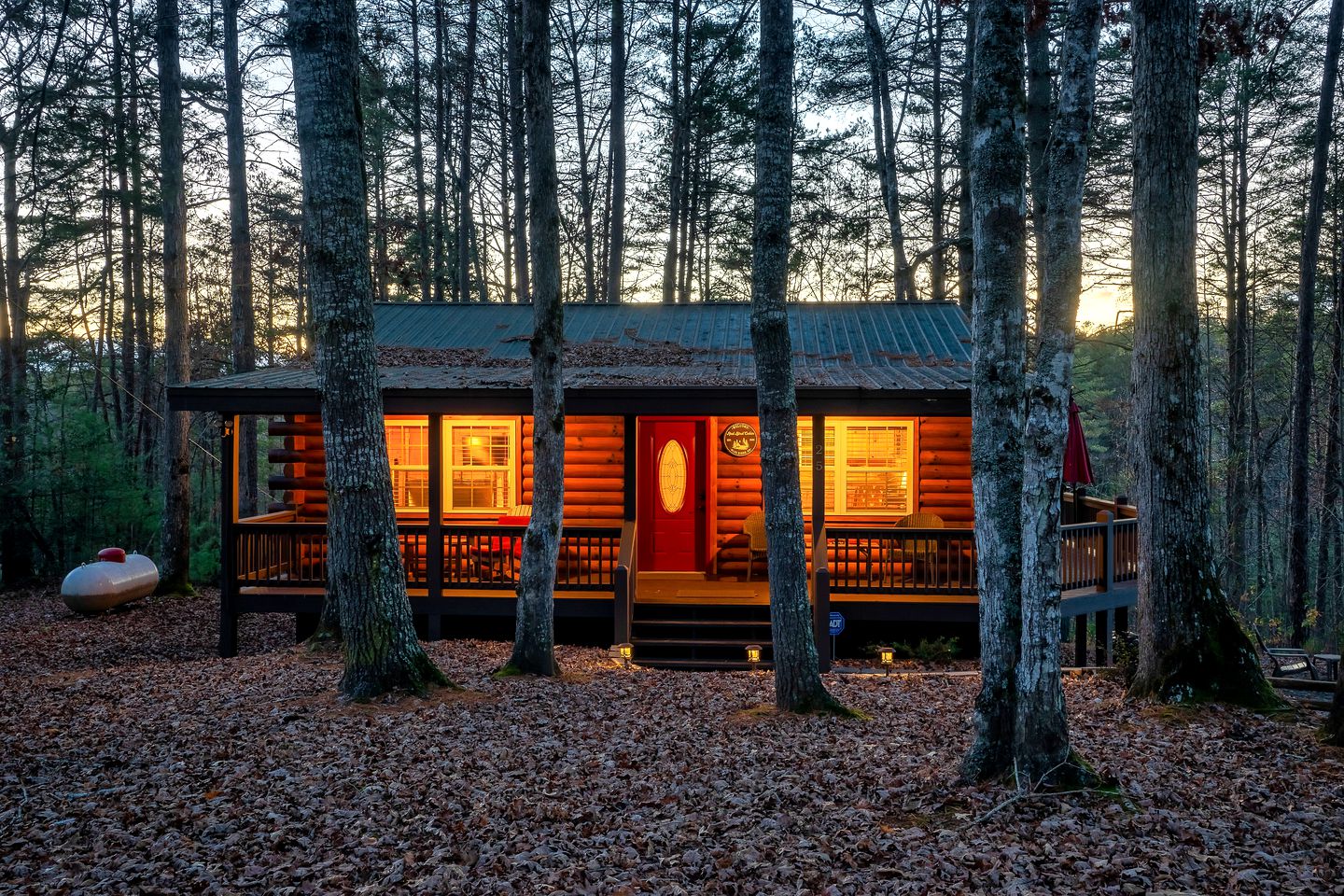 Red Bird Cabin Close to Blue Ridge Mountains