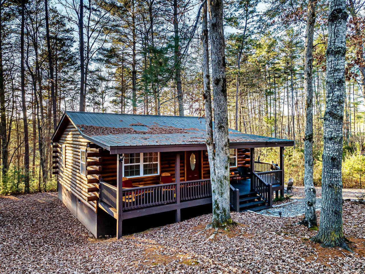 Lovely Log Cabin in the Midst of the Georgia Mountains - Ideal for Relaxing Weekends in Nature