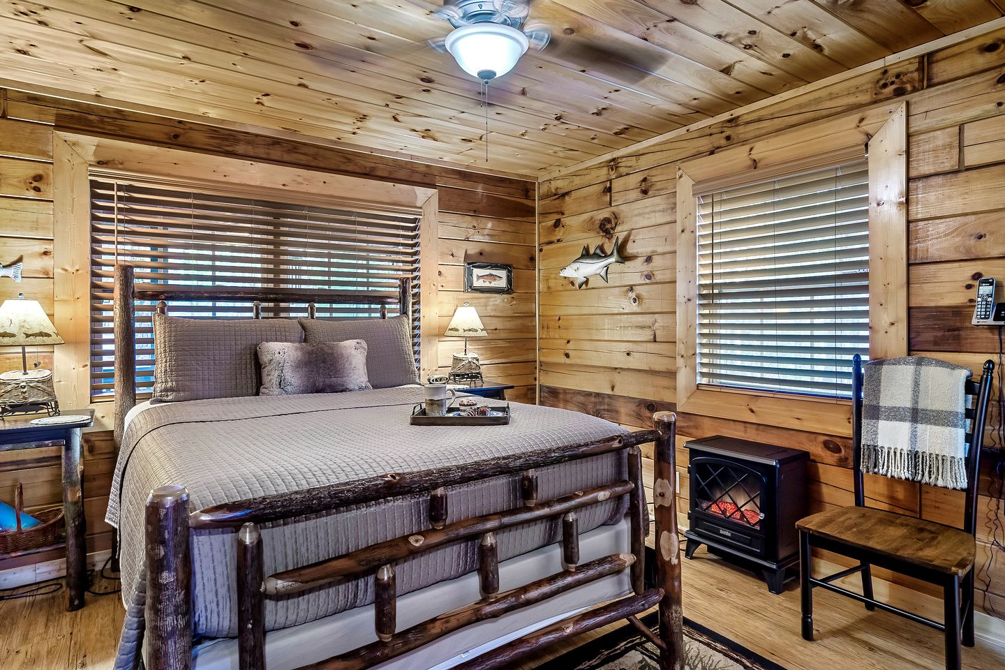Red Bird Cabin Close to Blue Ridge Mountains