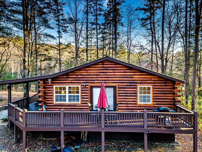 Lovely Log Cabin in the Midst of the Georgia Mountains - Ideal for Relaxing Weekends in Nature